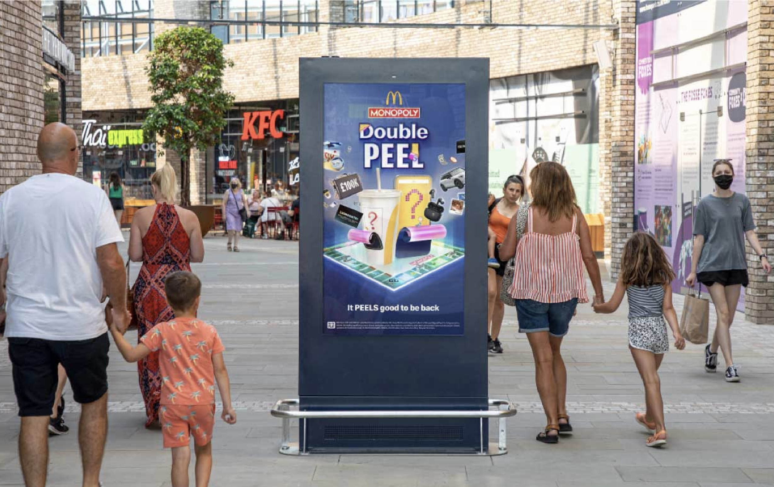 Elonex Fosse Park Digital Screen Advertising 1